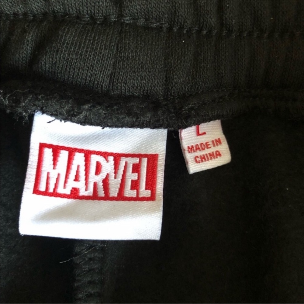 Spider-Man Shorts - Picture 4 of 4